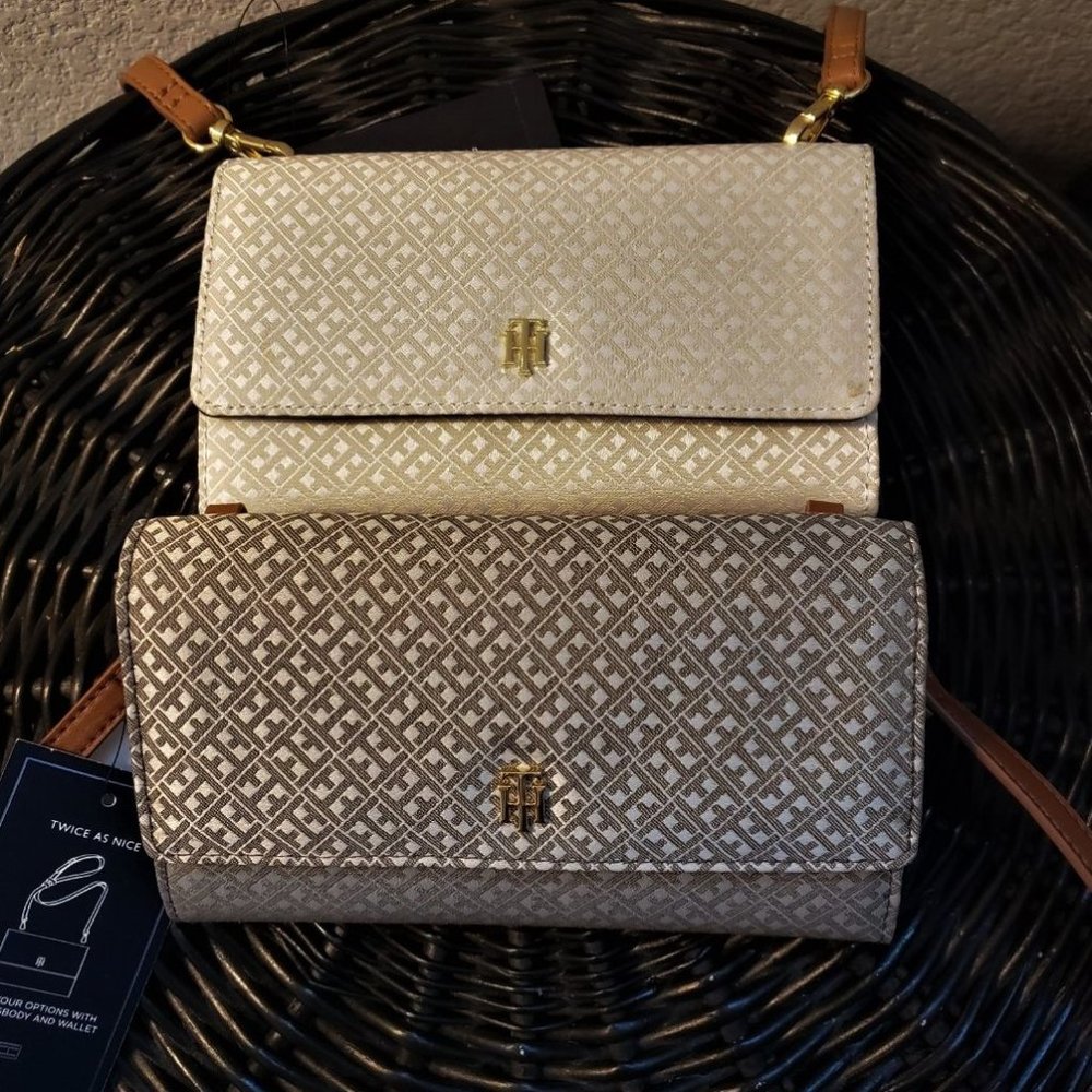 Each $15 - 👜 NWT TOMMY HILFIGURE Handbag 🤩